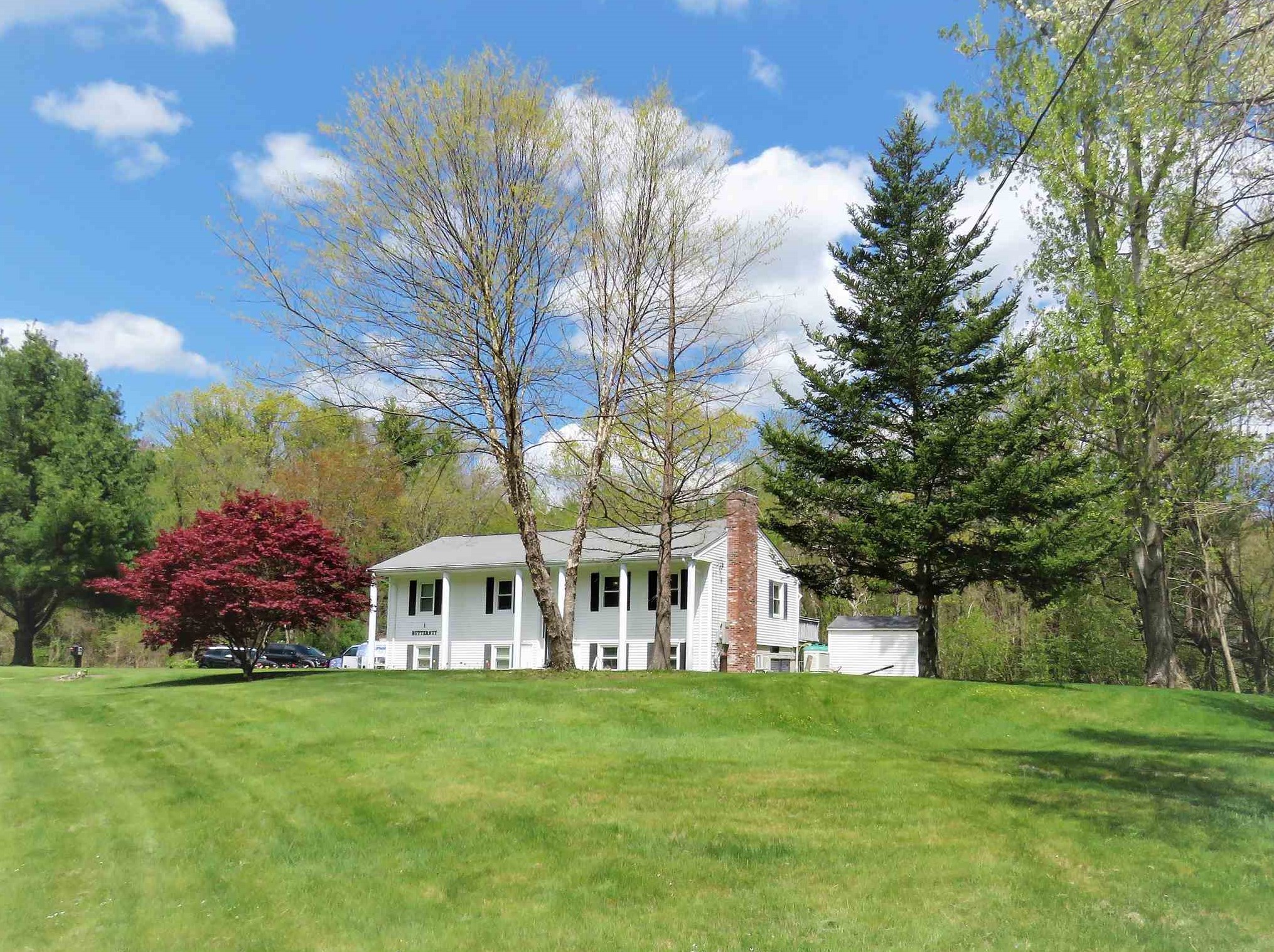 1 Butternut Ln, Derry, NH 03038