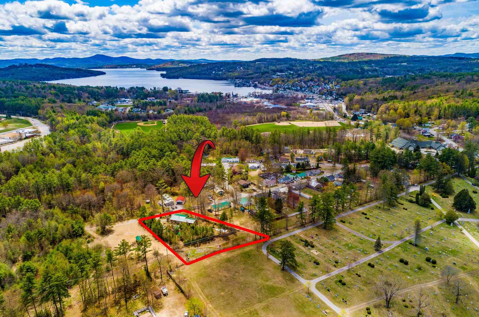 34 Circle Dr, Meredith, NH 03253-6304