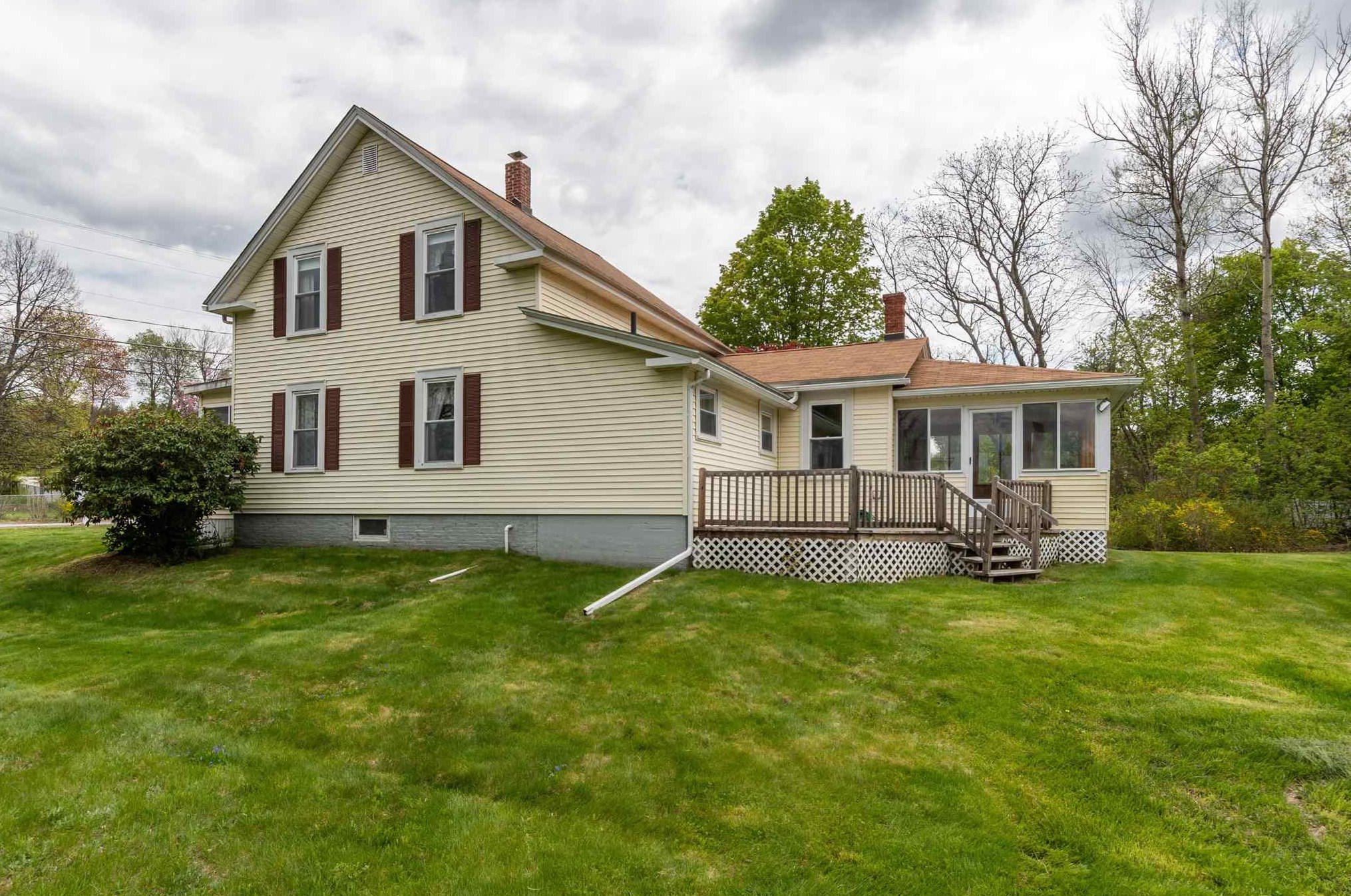 25 Main St, Manchester NH 03102-5129 exterior