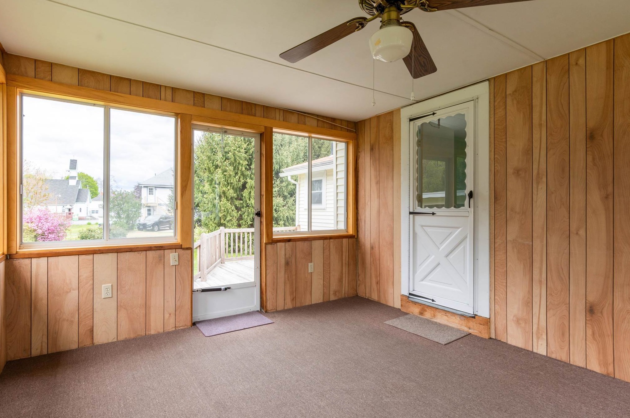 25 Main St, Manchester NH 03102-5129 exterior