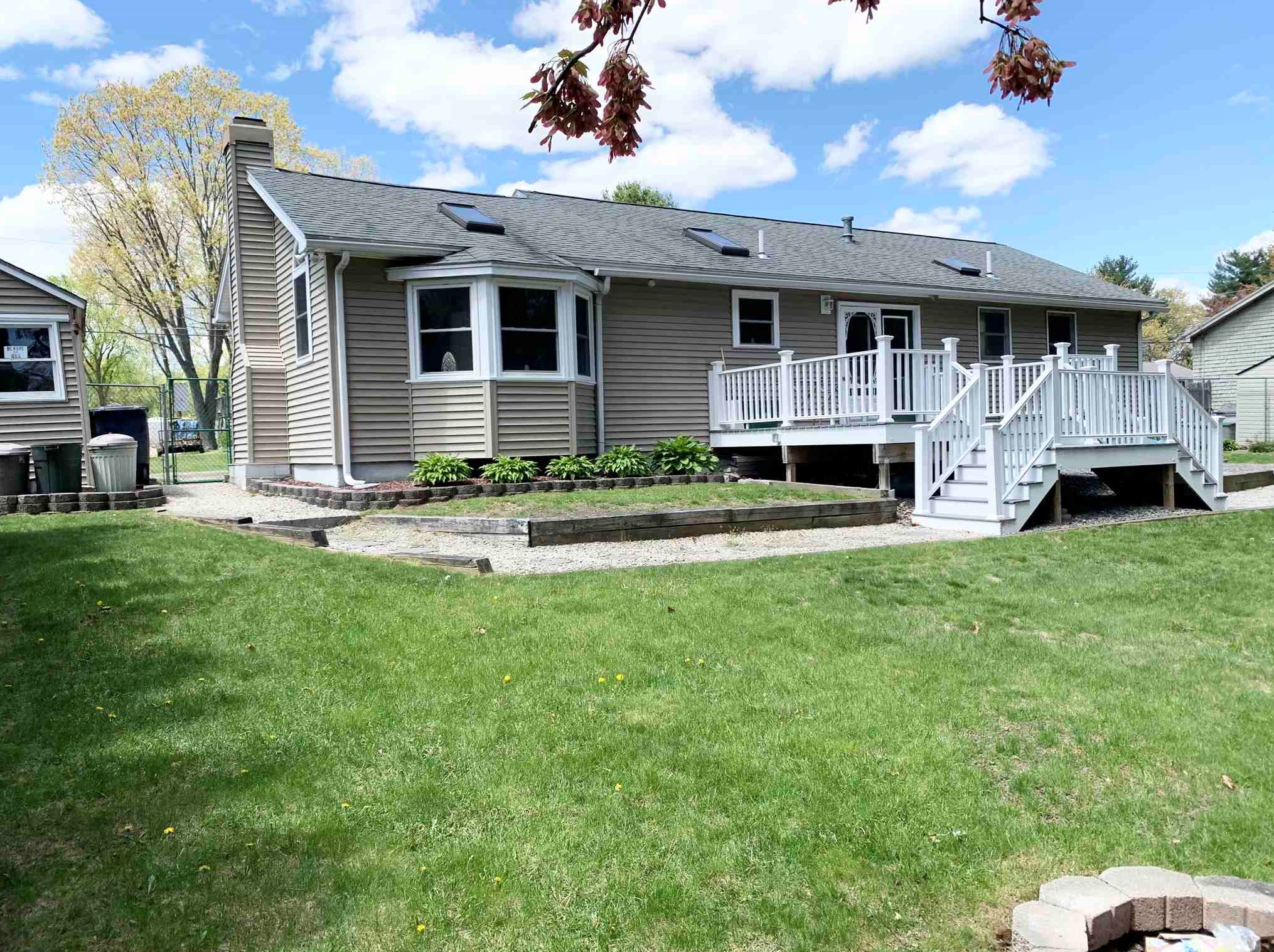 7 Jill Dr, Nashua, NH 03062