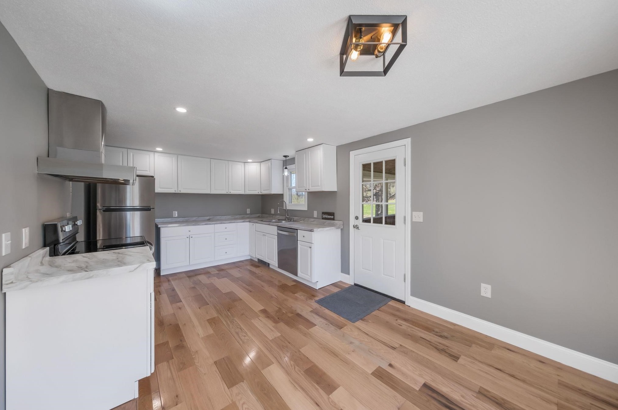 101 Chestnut St, Bridgewater NH  03222-3071 exterior