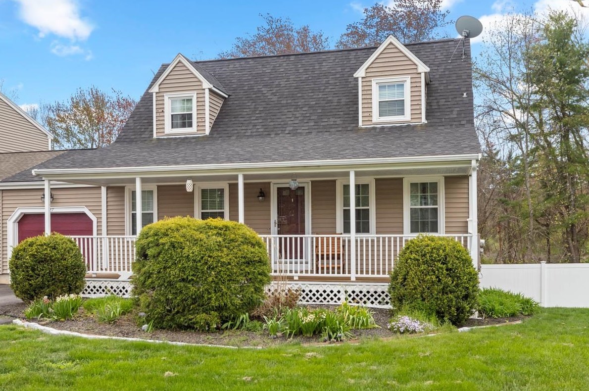 27 Maple Ridge Road, Seabrook, NH 03874