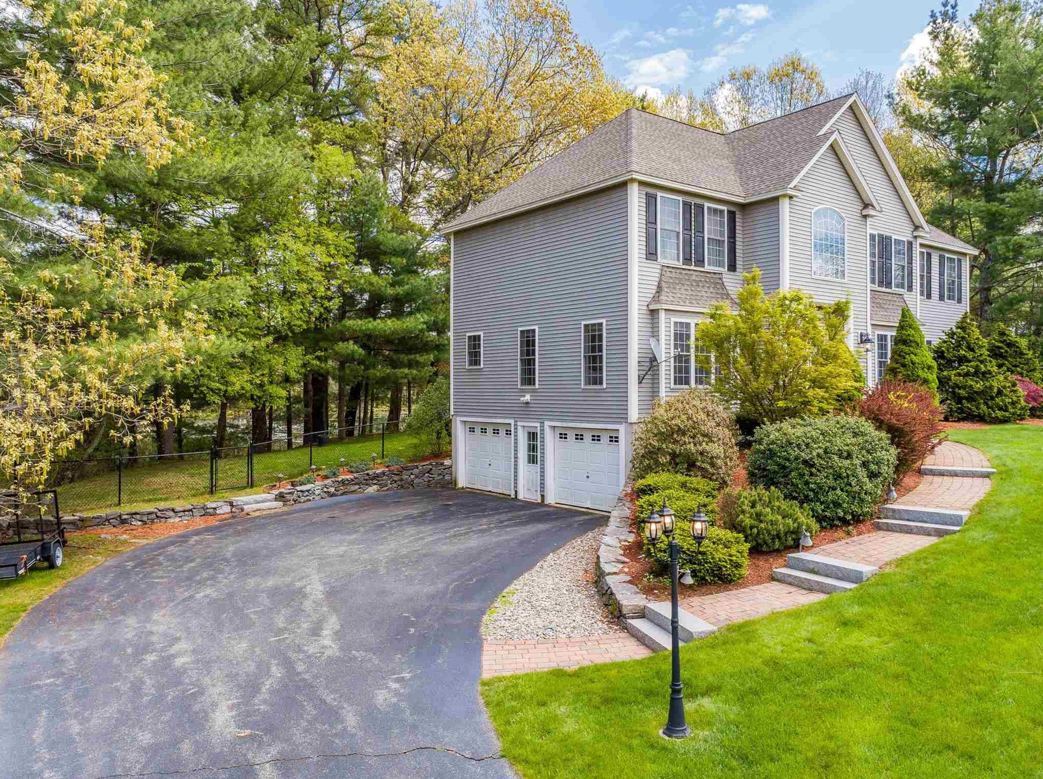 13 Melissa Cir, Pelham, NH 03076