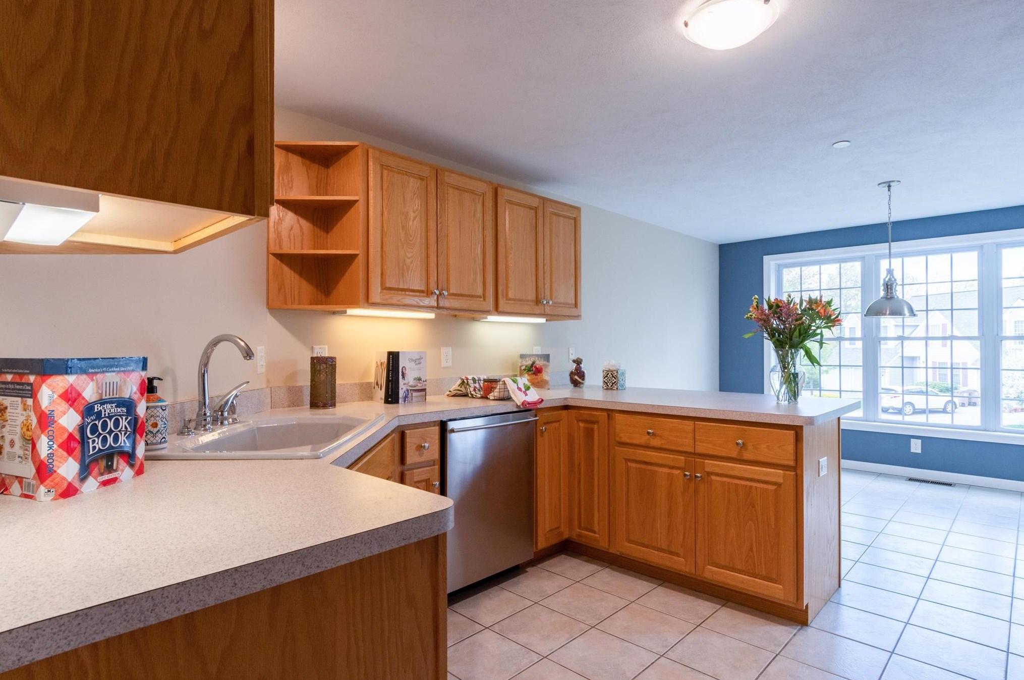 28 Heald Bailey Dr, Atkinson, NH 03811