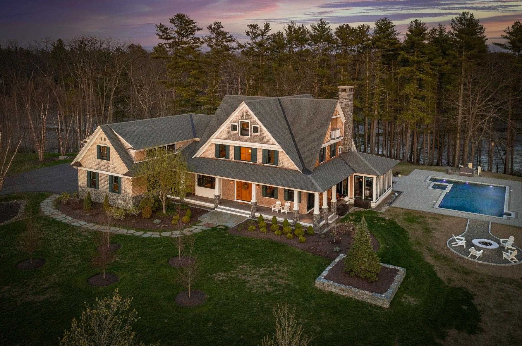 74 Saddle Trail, Dover, NH 03820