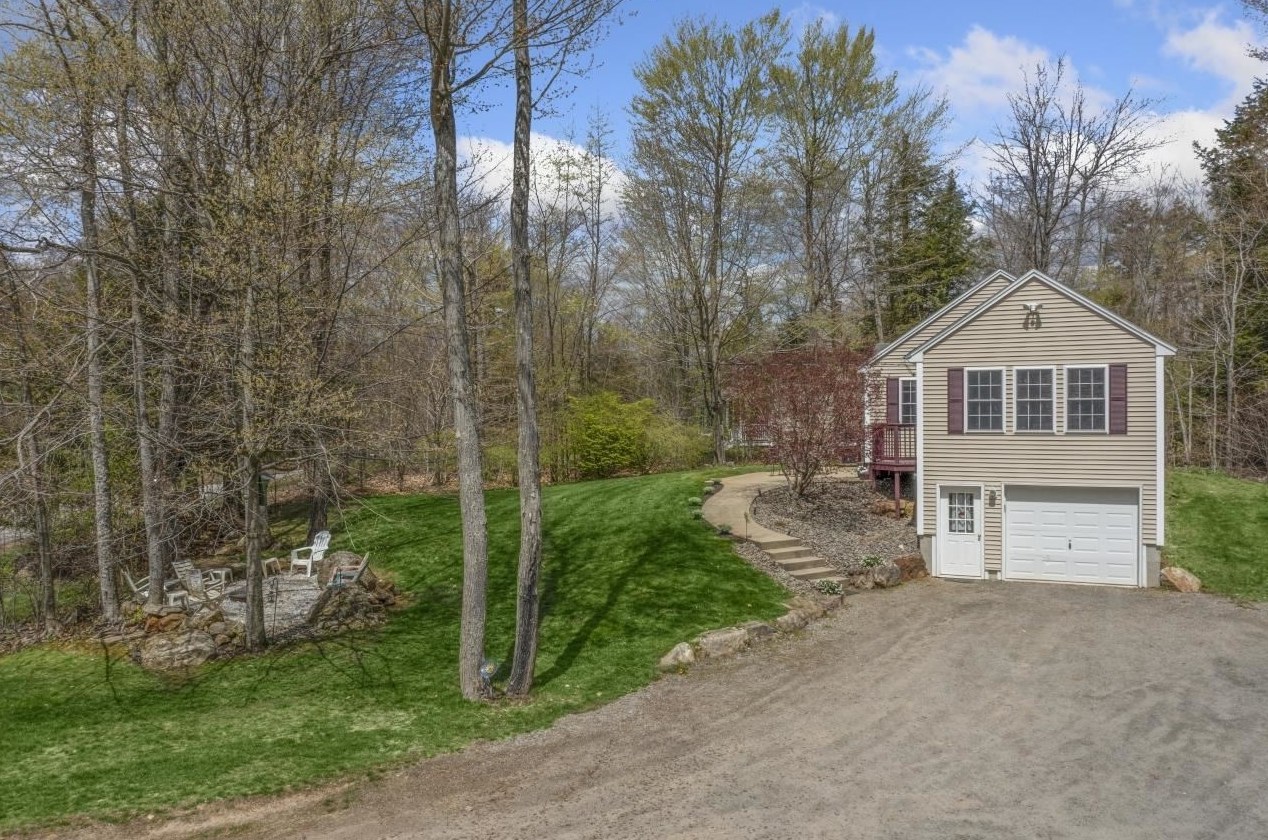 71 Butterfield Rd, Rindge, NH 03461