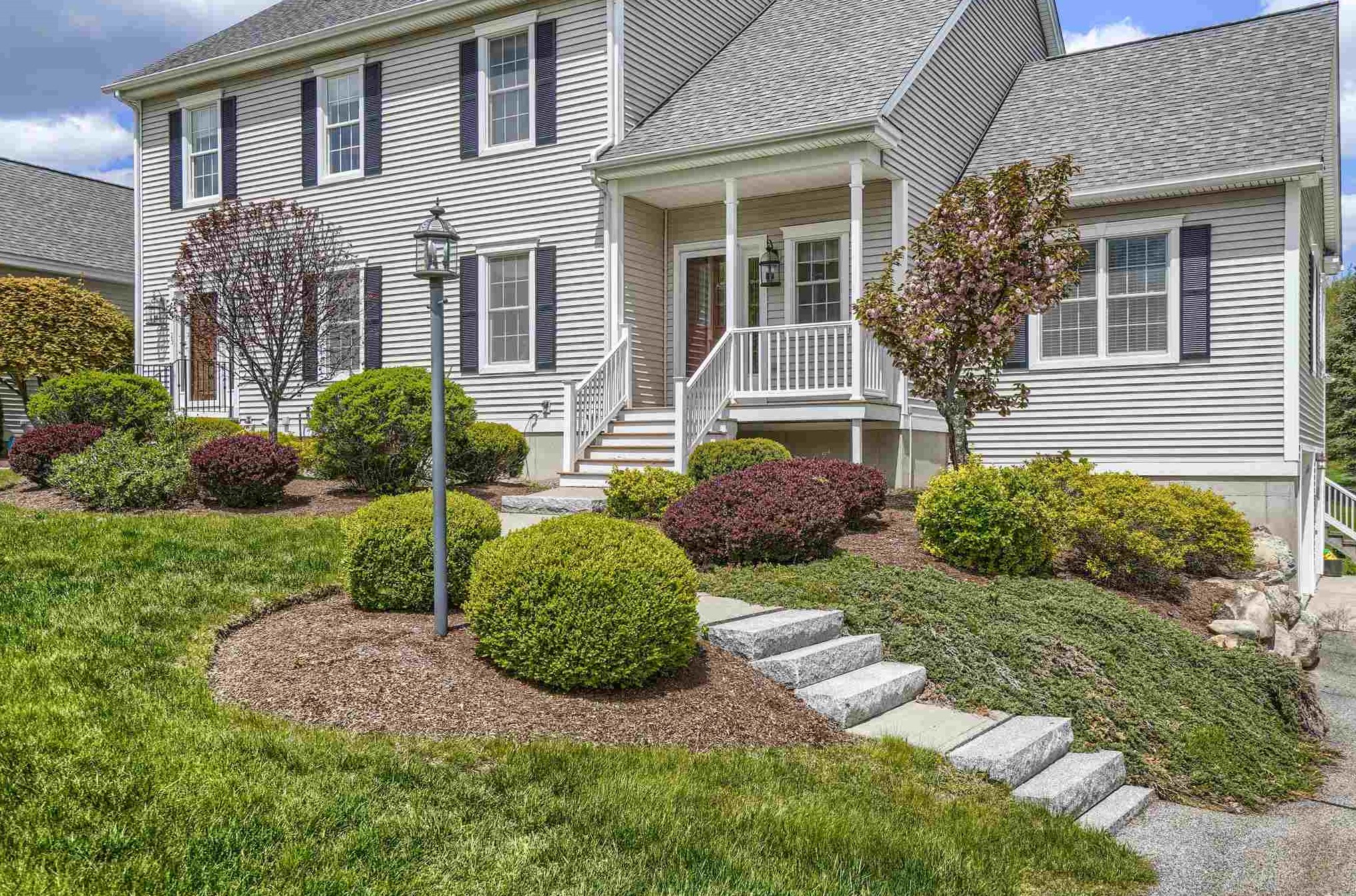 27 Steeple View Dr, Atkinson, NH 03811