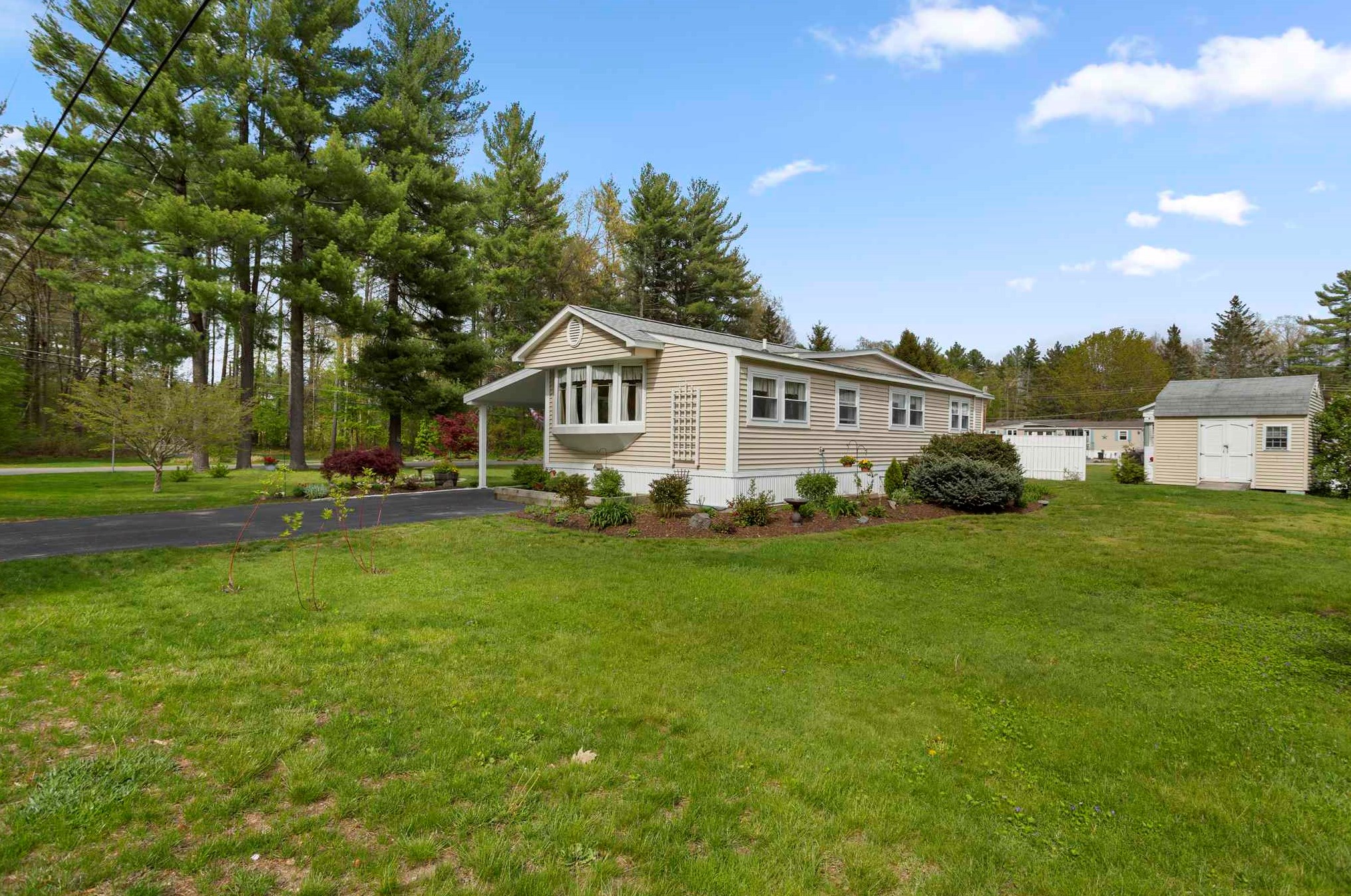 37 Lorna, Hollis, NH 03049