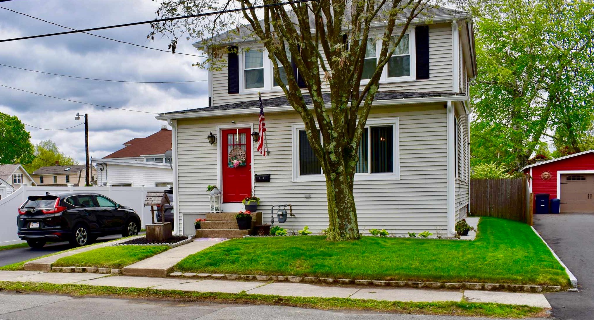 37 Newbury, Nashua, NH 03060