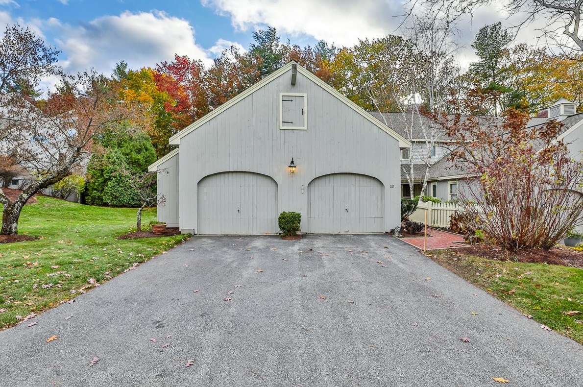 12 Wynridge Rd, Windham NH  03087-1658 exterior