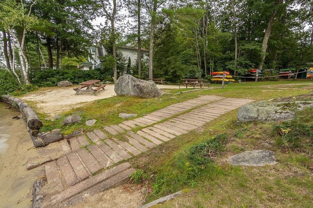 10 Robertson, Laconia, NH 03249