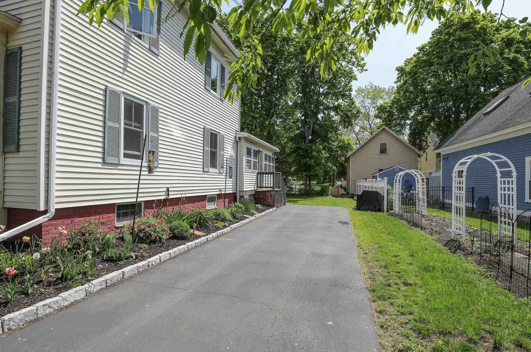 33 Maple, Dover, NH 03820