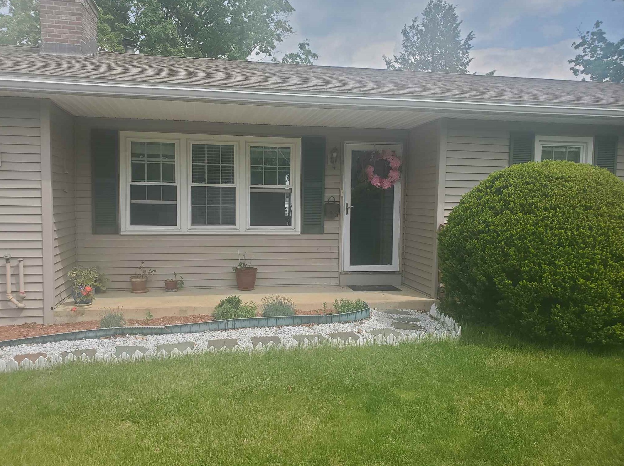 38 Fenderson, Unity, NH 03603