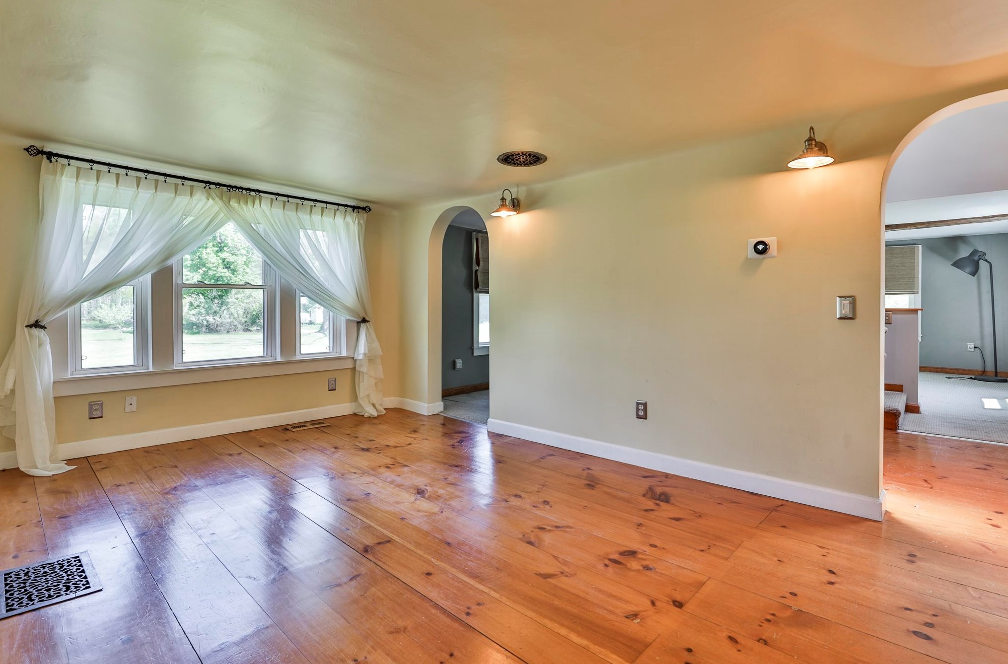 7 Fuller Ml Rd, Merrimack NH 03054-4267 exterior