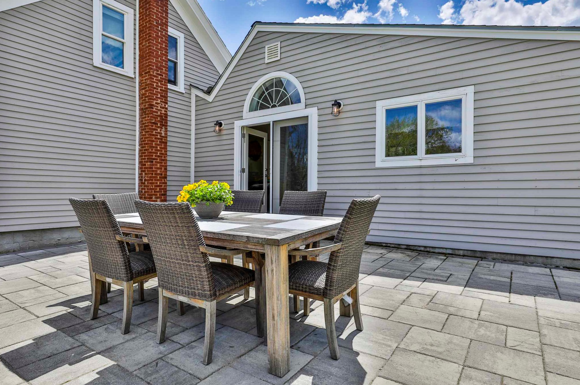 7 Fuller Ml Rd, Merrimack NH 03054-4267 exterior