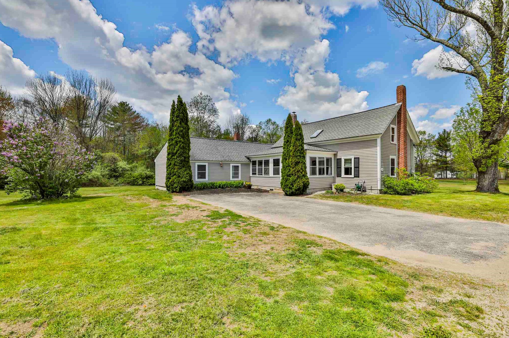 7 Fuller Ml Rd, Merrimack NH 03054-4267 exterior