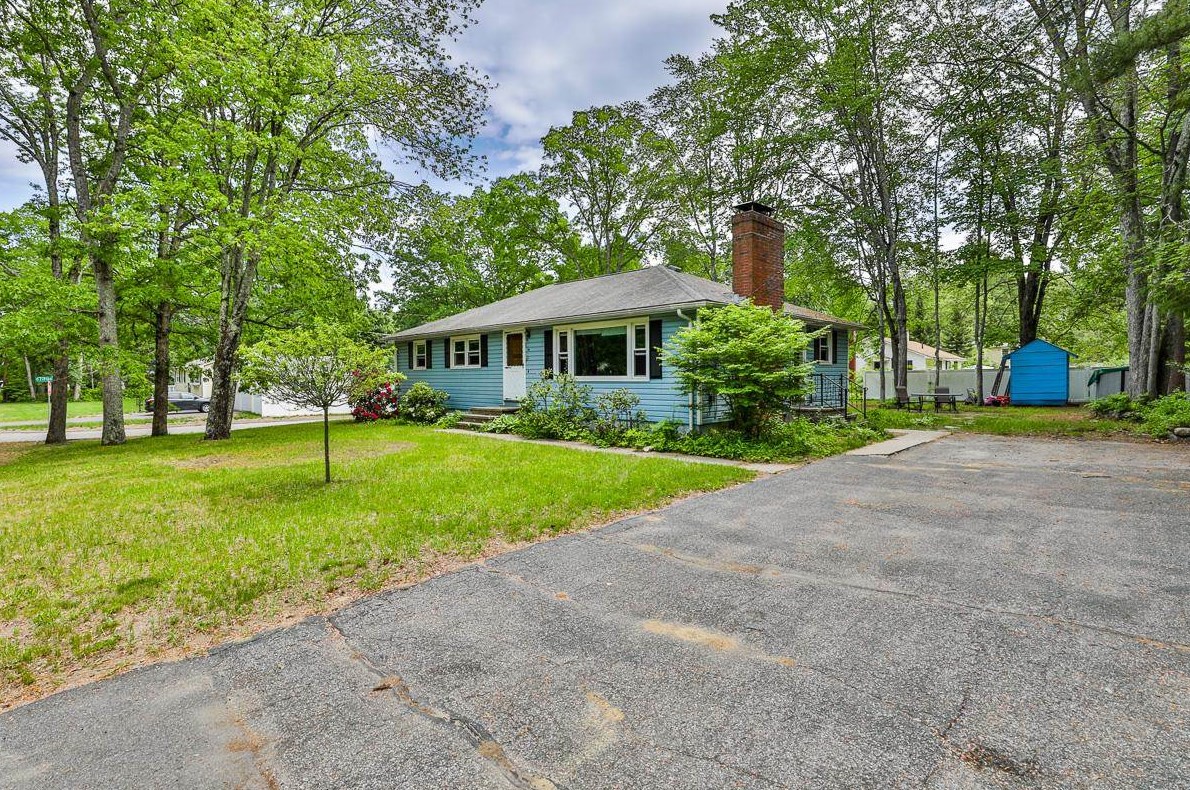 10 Birch, Merrimack, NH 03054