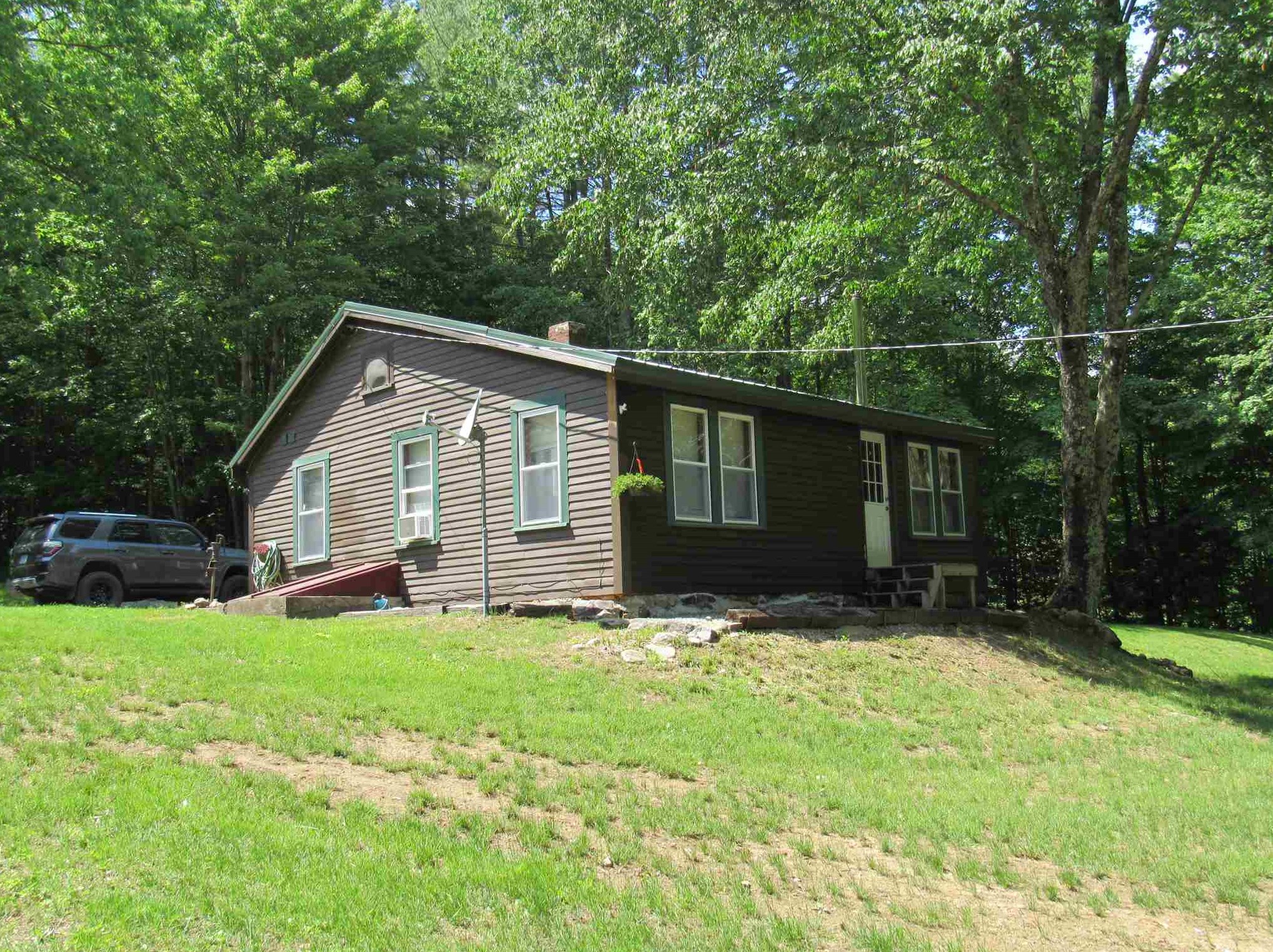 219 Whipple Hill Rd, Winchester, NH 03470 exterior