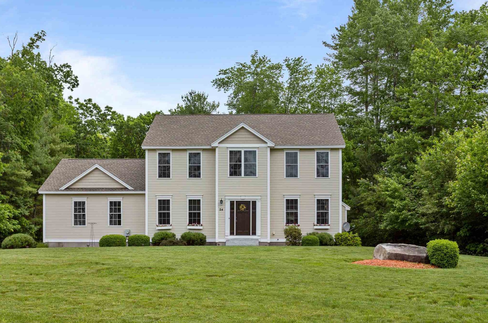 24 Tanager, Londonderry, NH 03053