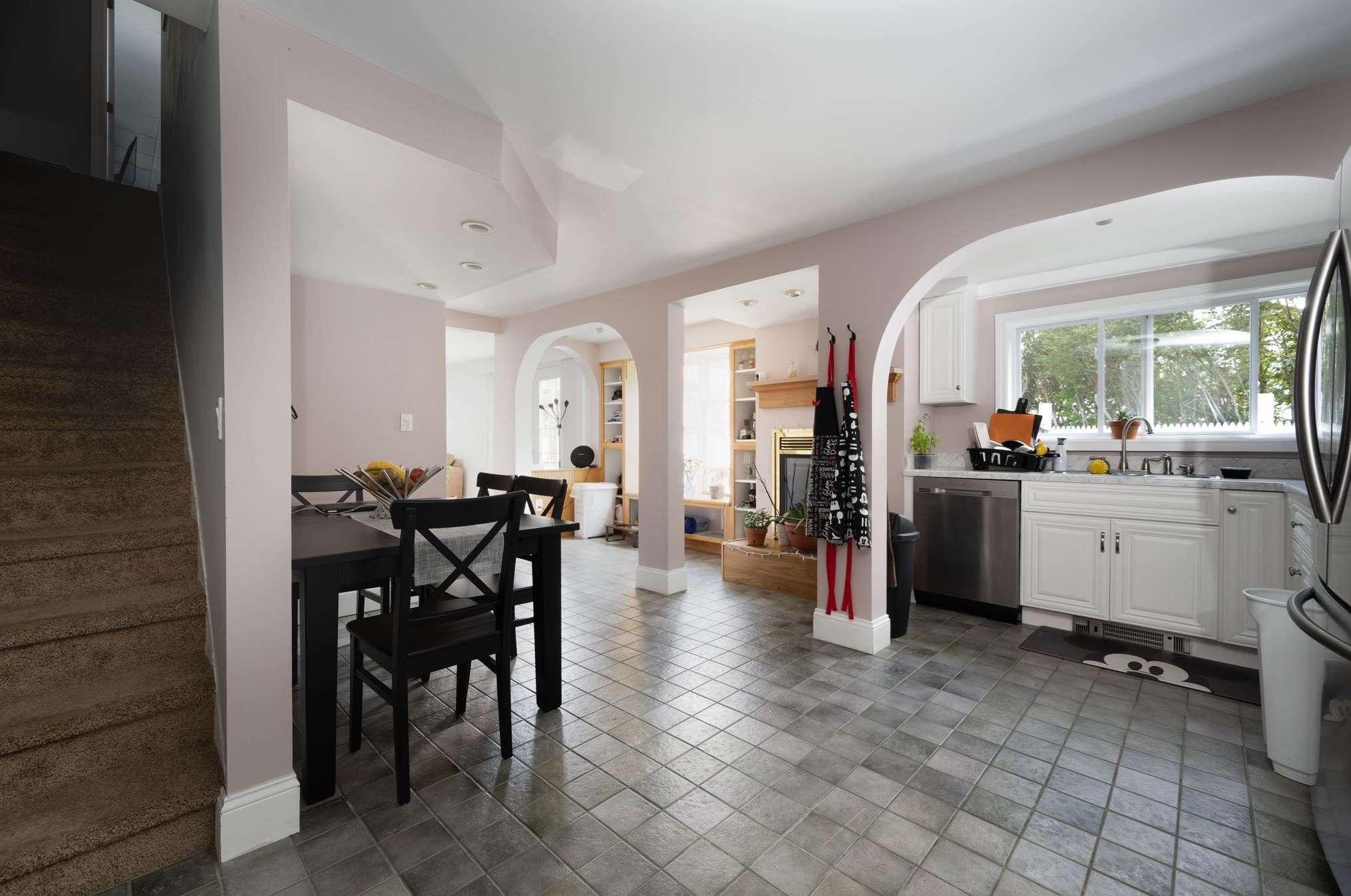 10 Jewett St, Manchester NH 03103-3856 exterior