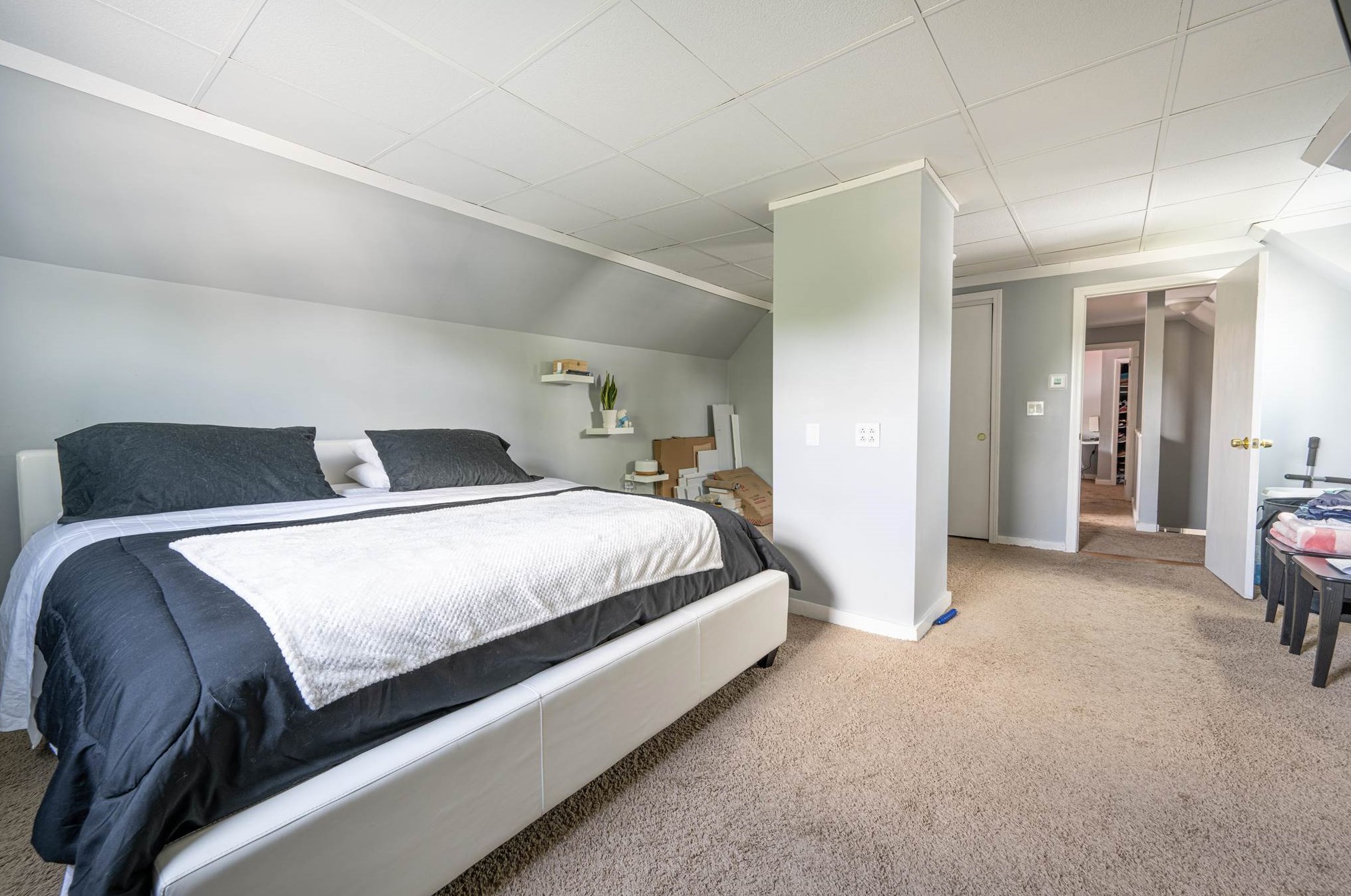 10 Jewett St, Manchester NH 03103-3856 exterior