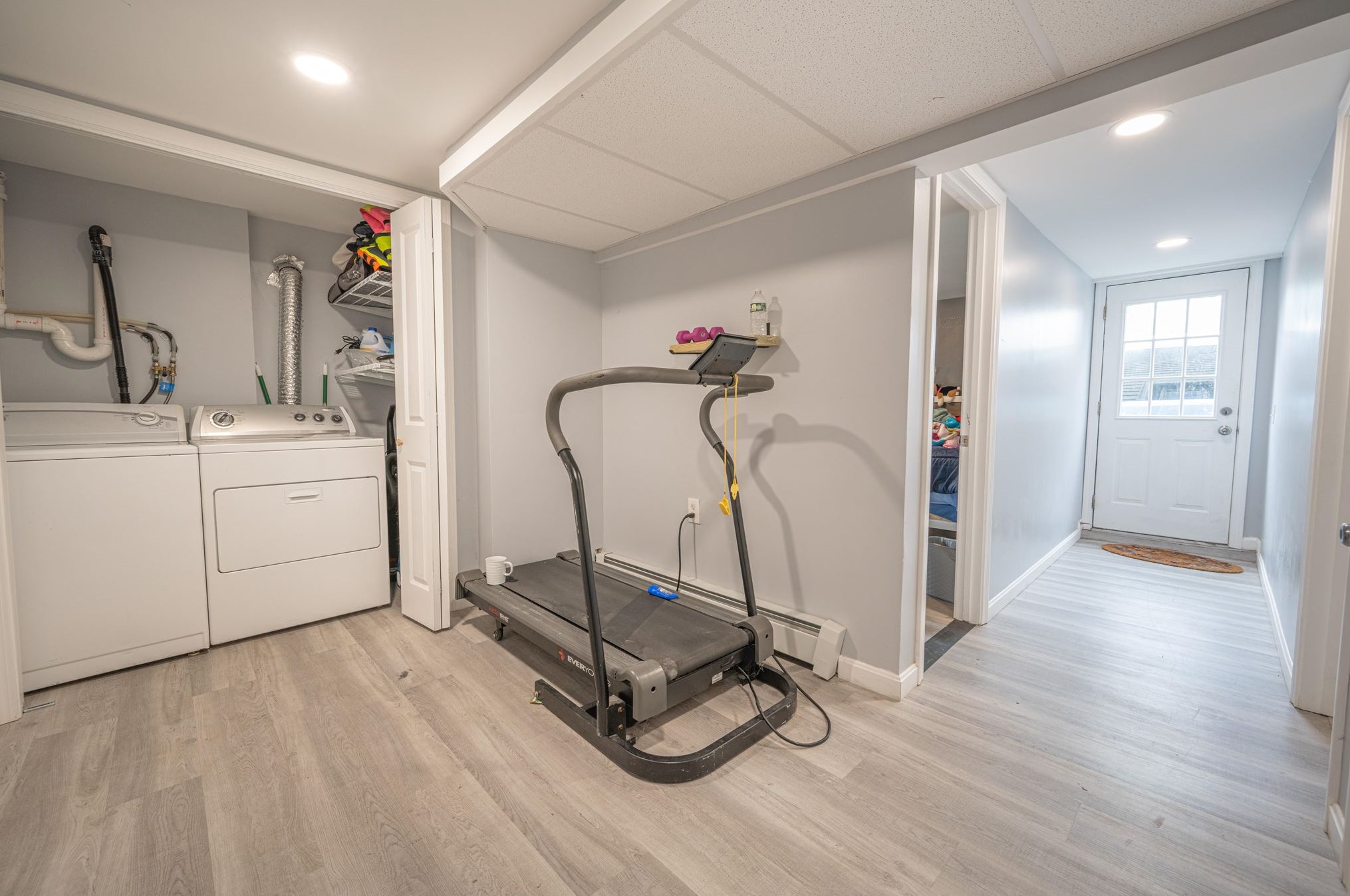 10 Jewett St, Manchester NH 03103-3856 exterior