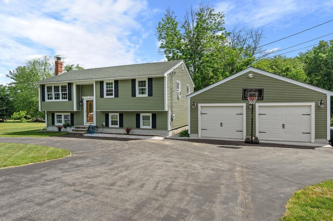 20 Beacon Hill Rd, Derry, NH 03038