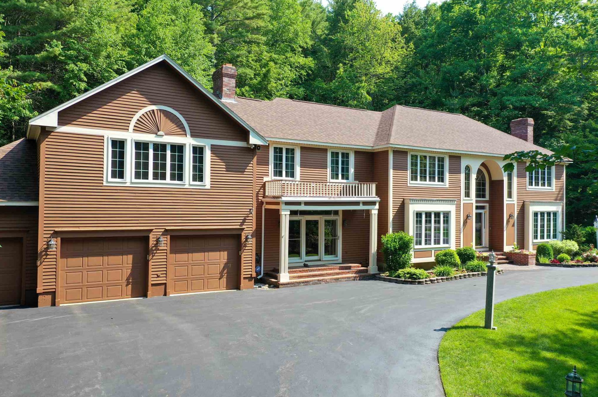 6 Chickadee Ct, Manchester, NH 03110-4800