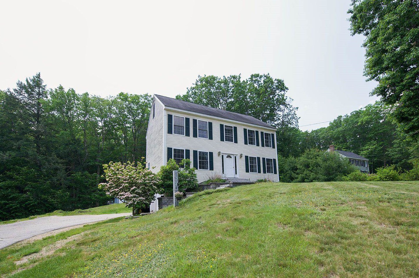 41 Compromise, Sandown, NH 03873