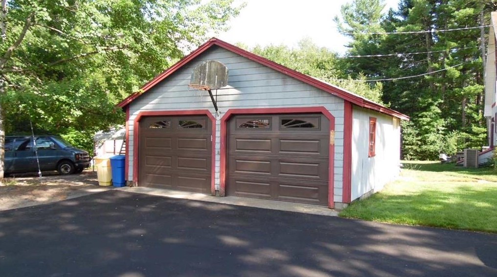 8 Seaverns Bridge Rd, Merrimack, NH 03054-4540