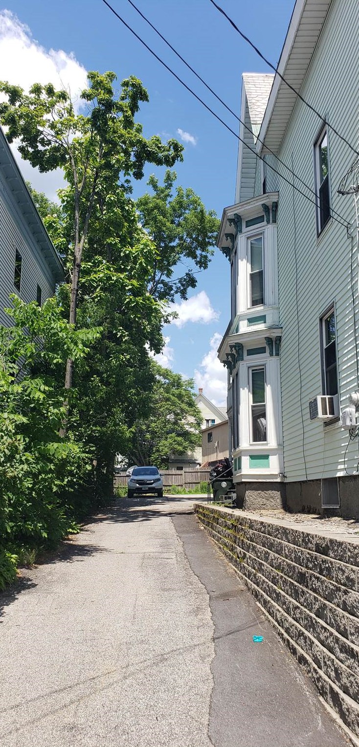 400 Amherst St, Manchester, NH 03104-5083