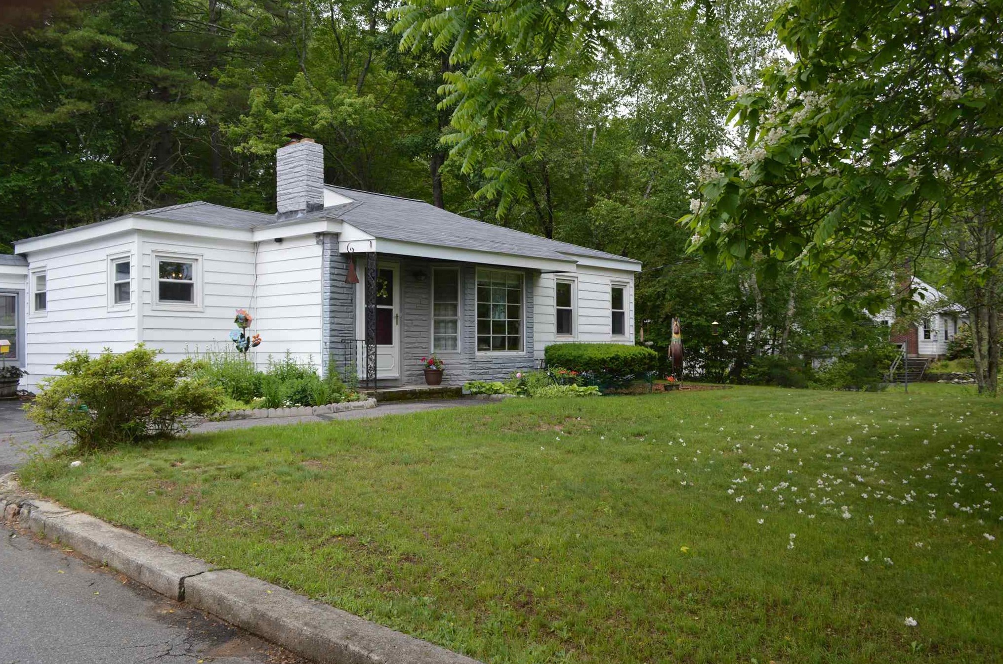 974 Londonderry, Auburn, NH 03032