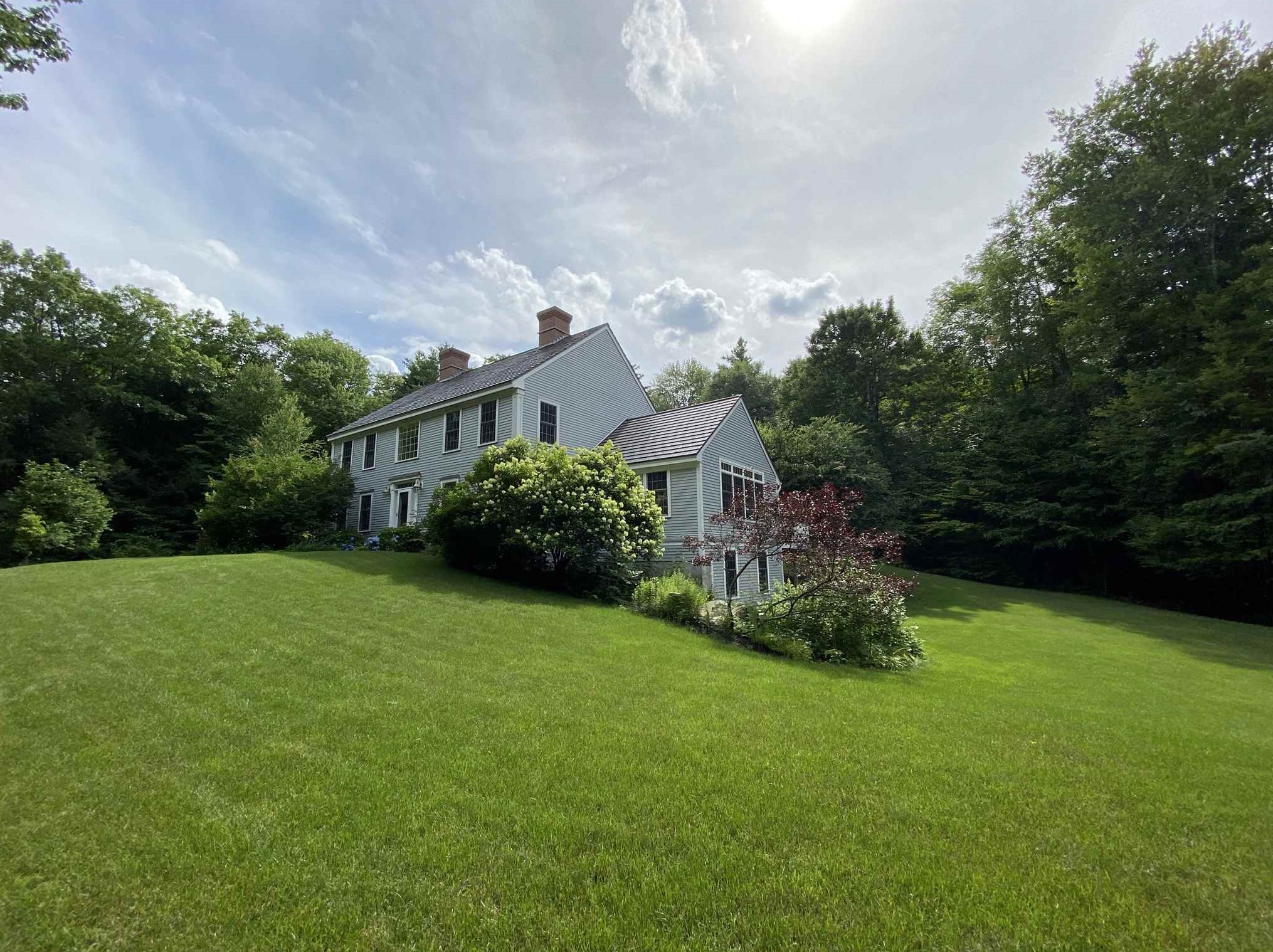 6 Carriage Rd, New Boston, NH 03070 exterior