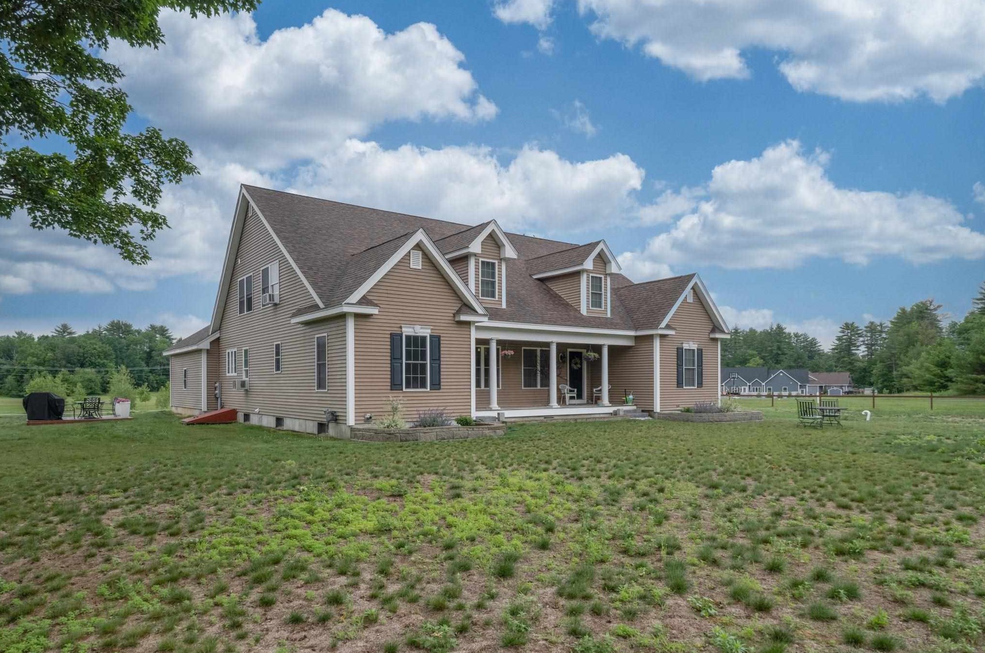 8 Batchelder Rd, Concord, NH 03307