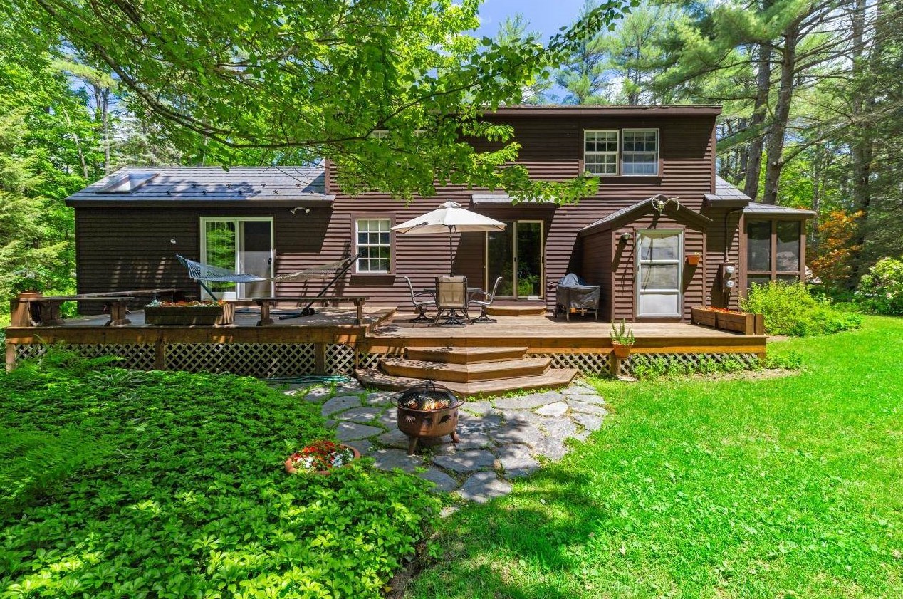 47 Forest Rd, Lyndeborough, NH 03082-6204