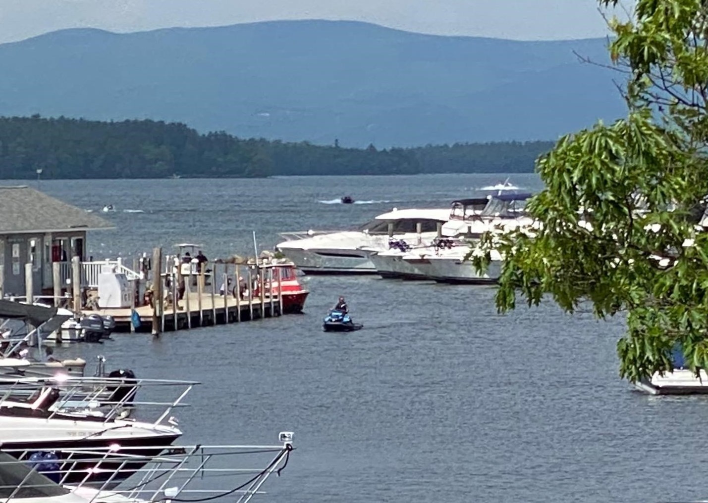 60 Weirs #b6, Laconia, NH 03249