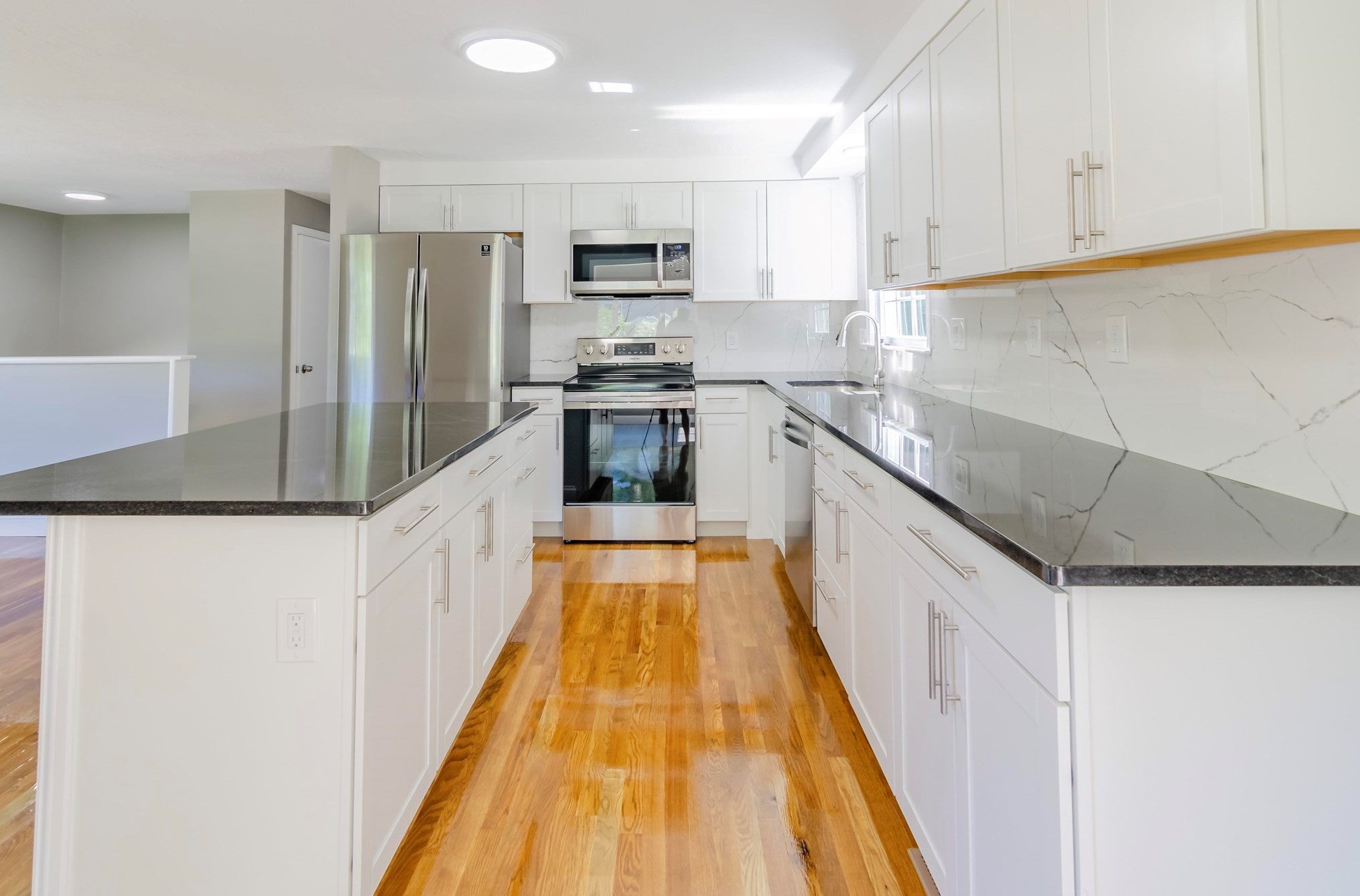 35 Waterville Dr, Merrimack NH  03054-2607 exterior