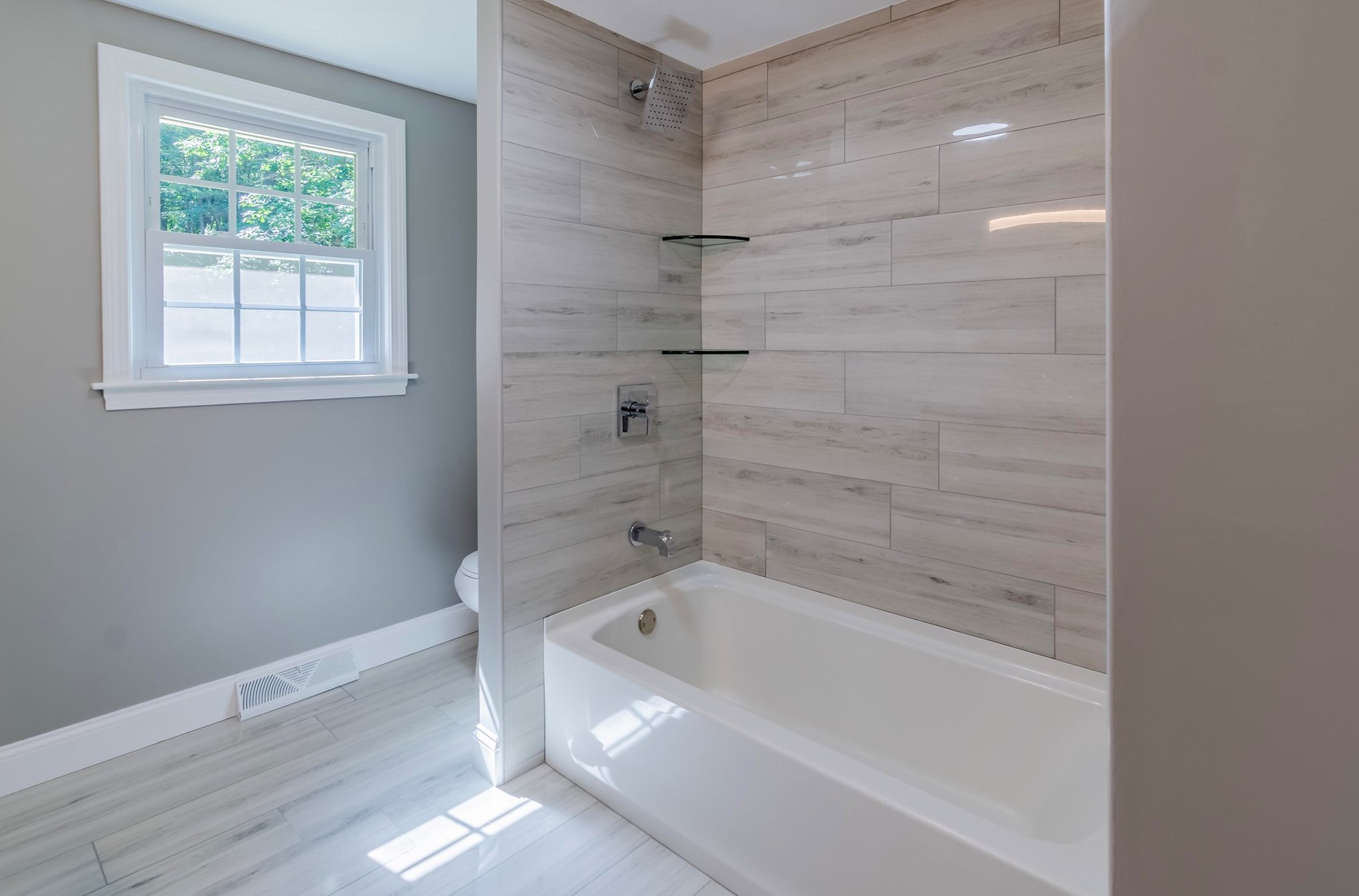 35 Waterville Dr, Merrimack NH  03054-2607 exterior