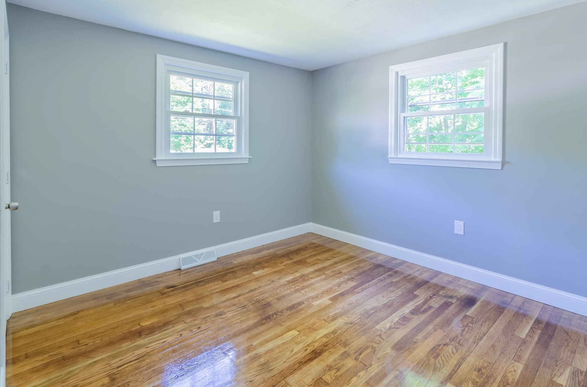 35 Waterville Dr, Merrimack NH  03054-2607 exterior