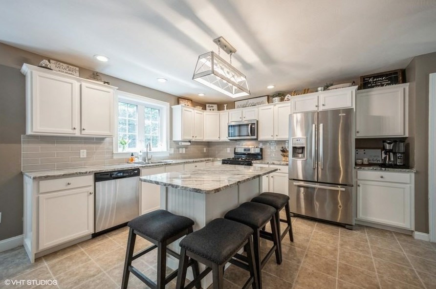 25 Benjamin Way, Epping, NH 03042