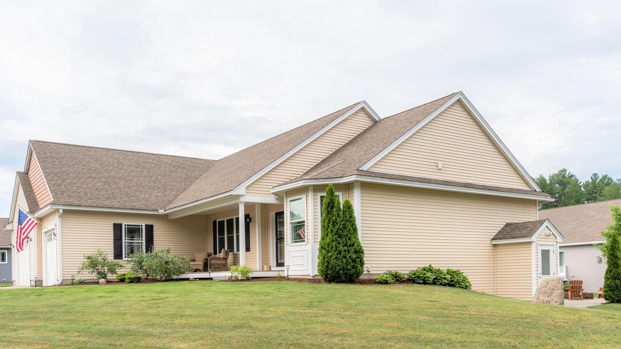 18 Pilgrim Cir, Nashua, NH 03063