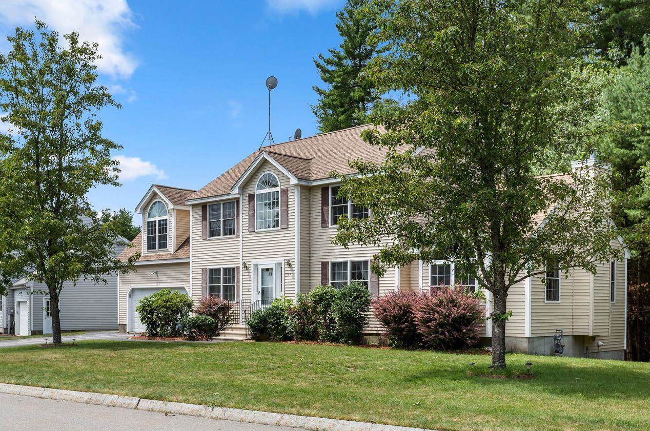 11 Forsythia, Nashua, NH 03062