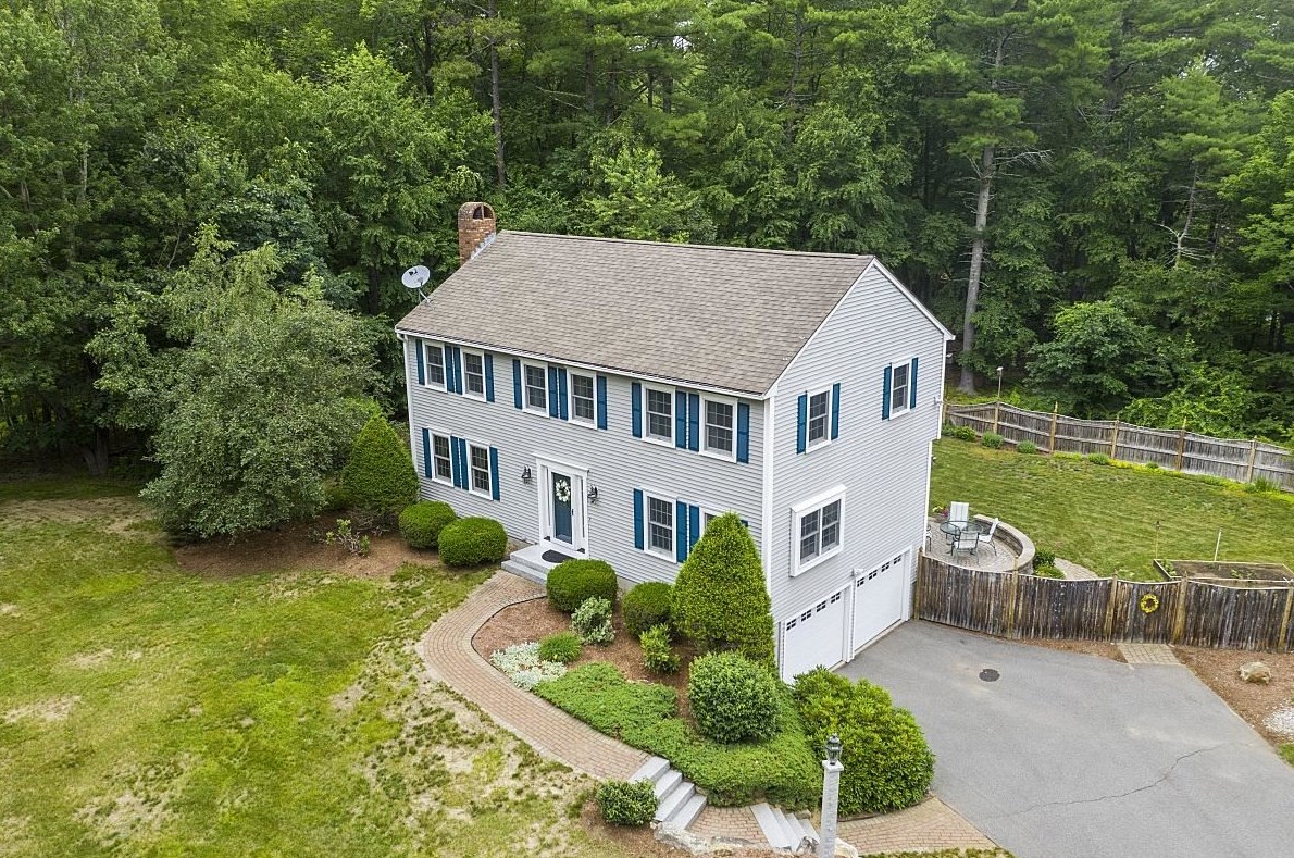 41 Quincy St, Manchester, NH 03110-4337