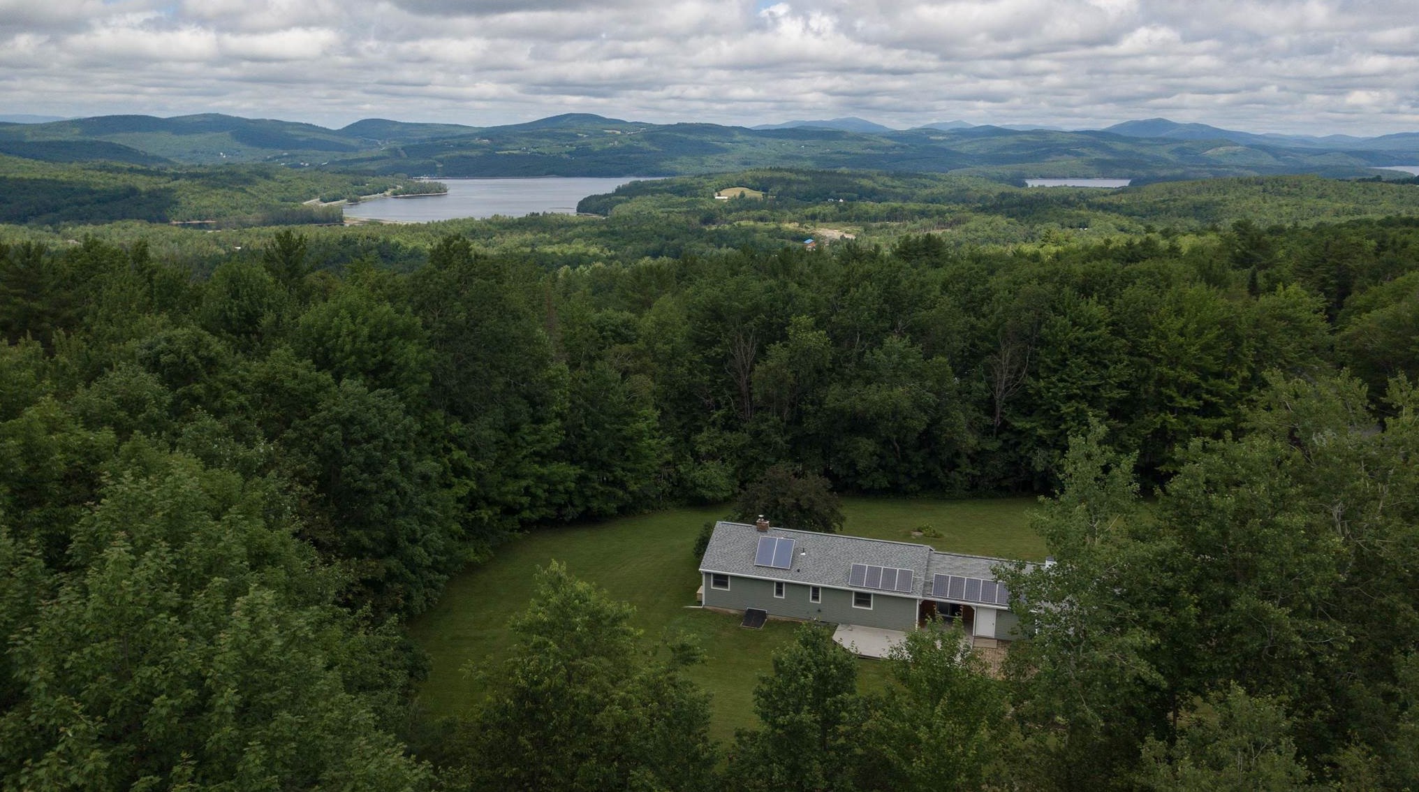 1032 Slate Ledge Rd, Littleton, NH 03561 exterior