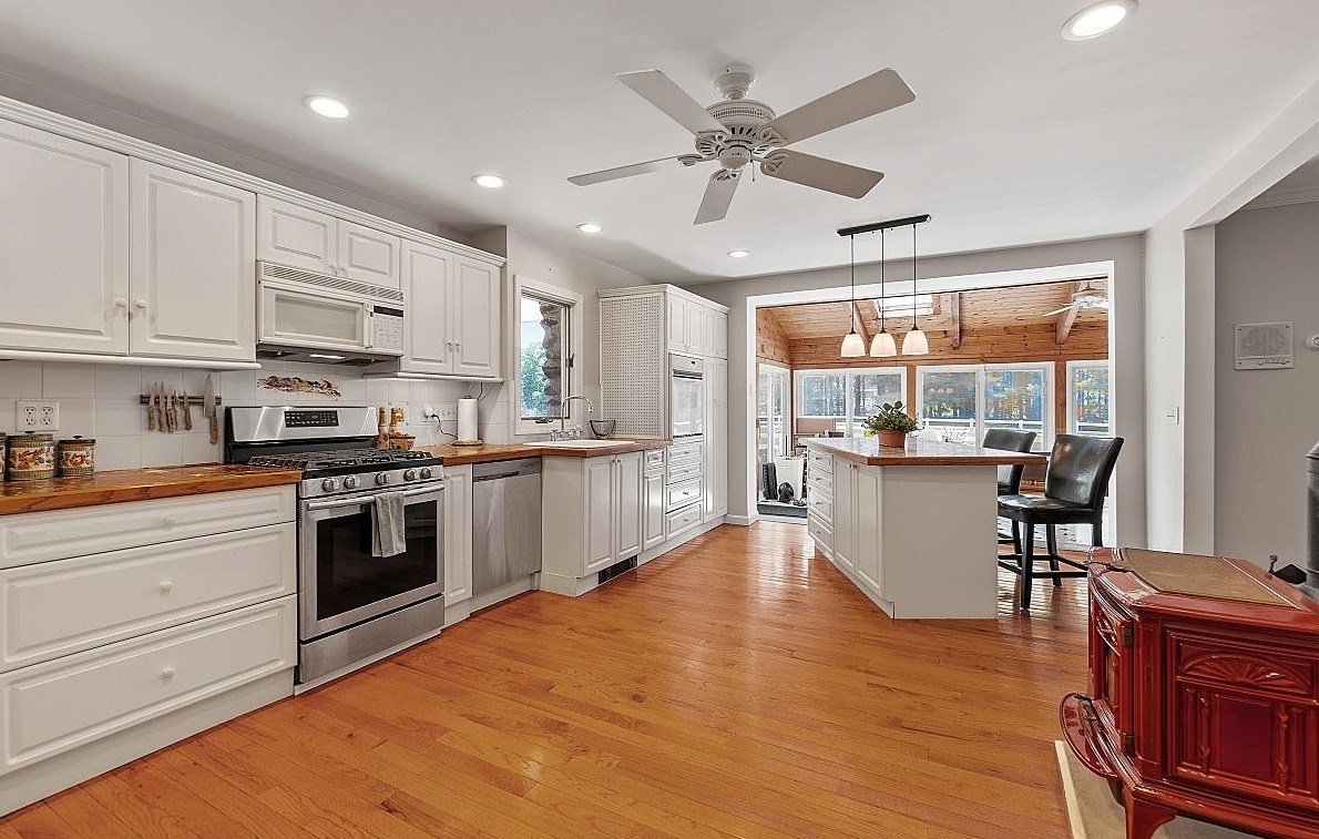 24 Deer Run Rd, Boxford, MA 01921