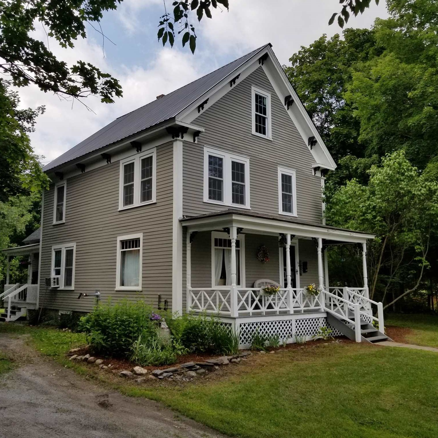 64 Oak, Unity, NH 03773