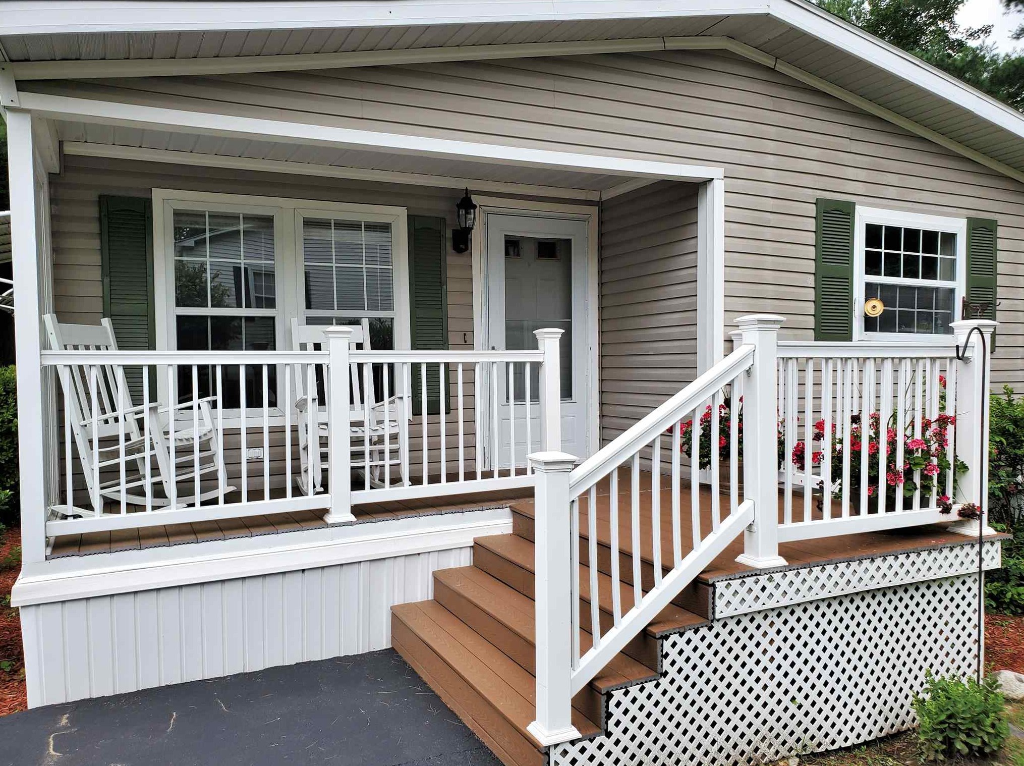68 Zachary Rd, Manchester, NH 03106-5638