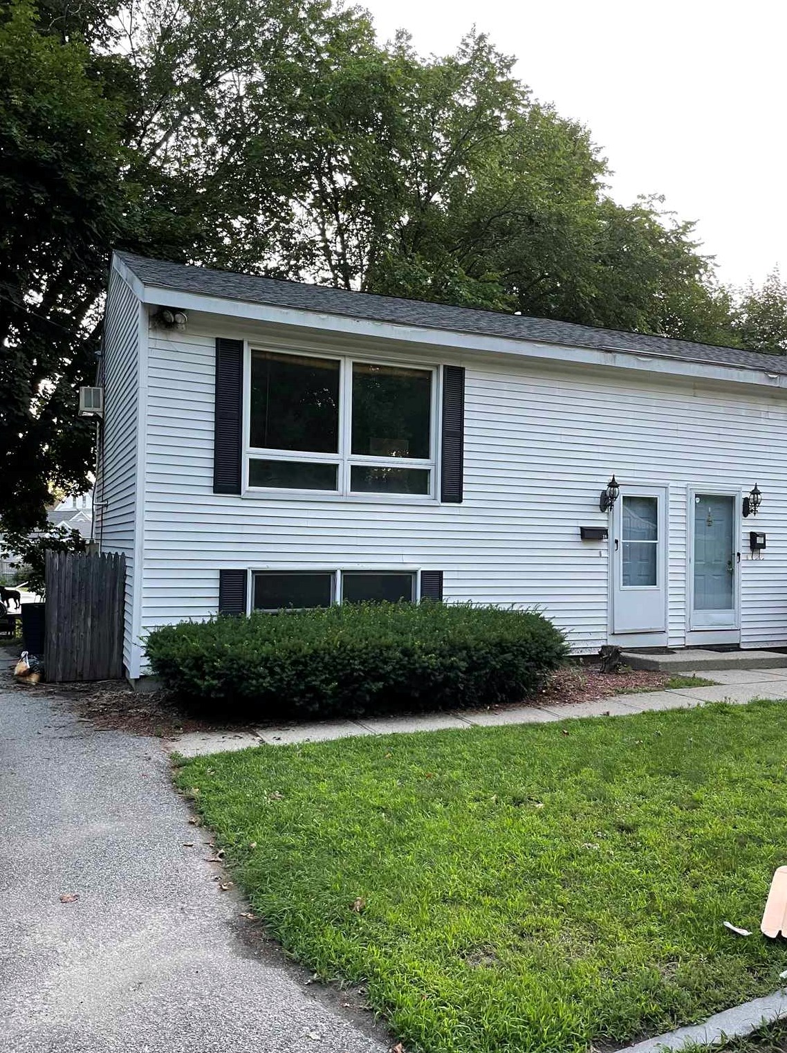 20 Clough Ave, Manchester, NH 03103-3612