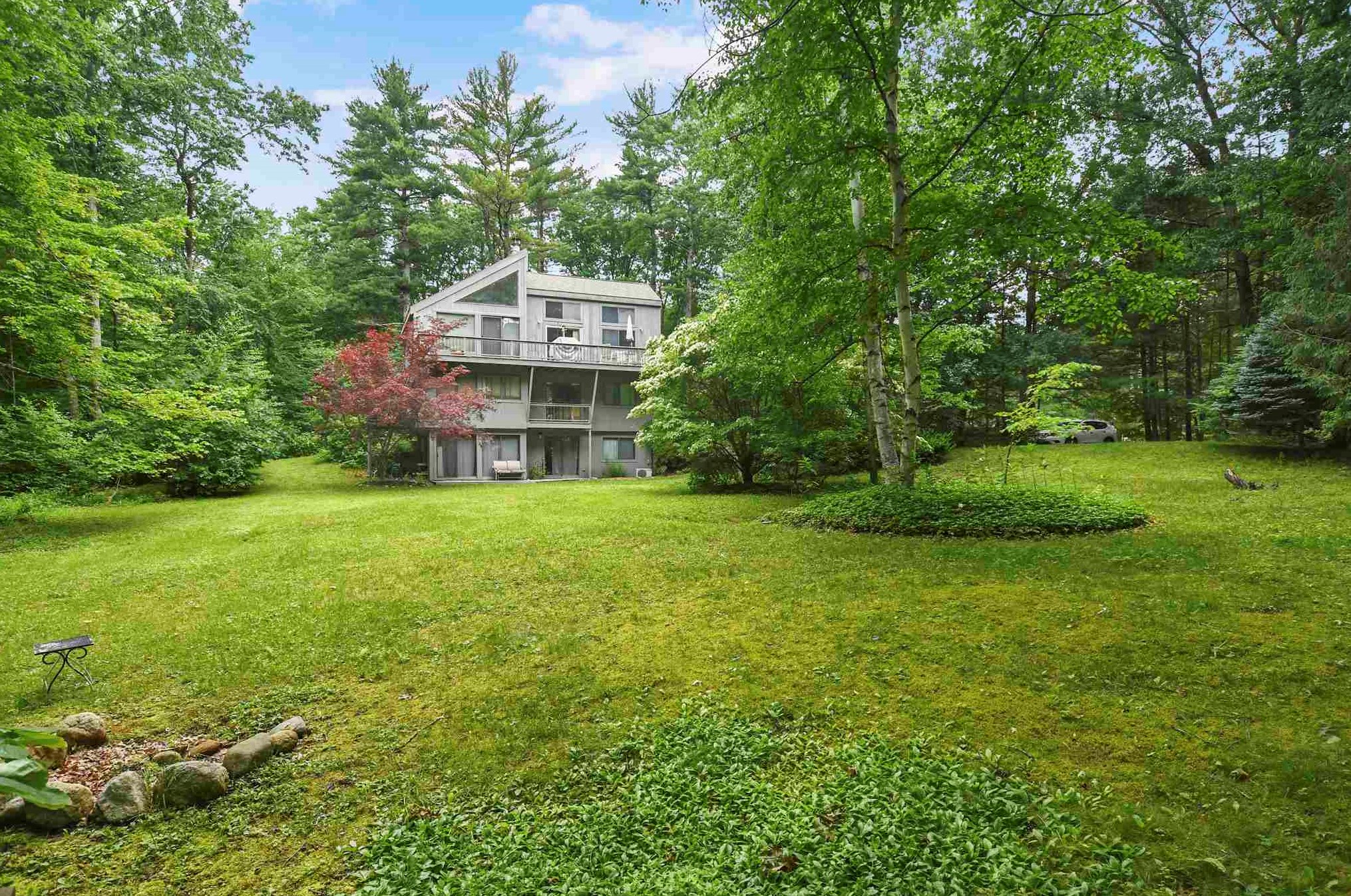 15 Sunshine Dr, Kingston, NH 03848